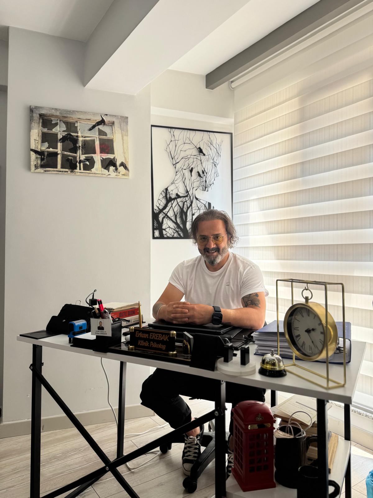 Uzman Klinik Psikolog Erkan Erebak