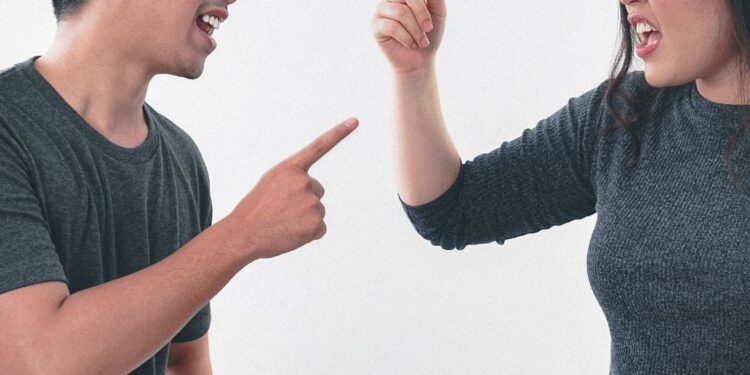 İlişkilerde Gözden Kaçırdığınız Gizli Gerilimlerin 5 İşareti